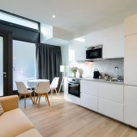 Hostini 2 - Downtown Apartment *
